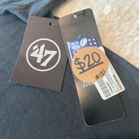 47 NWT Atlanta Falcons Men's Large Shirt - Picture 2 of 3